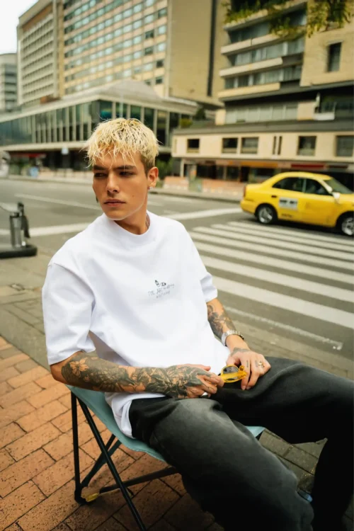 The Art Of Doing Nothing Oversized – White